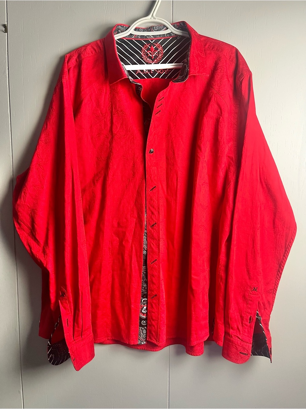 Au Noir. Red Mens Button-Up Shirt with Contrast Trim